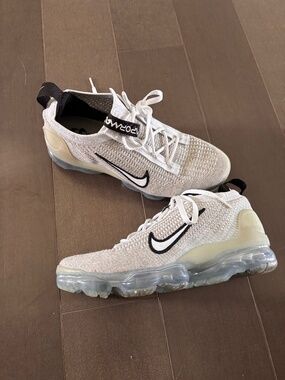 Nike shoes size 6.5 kids Adult 8